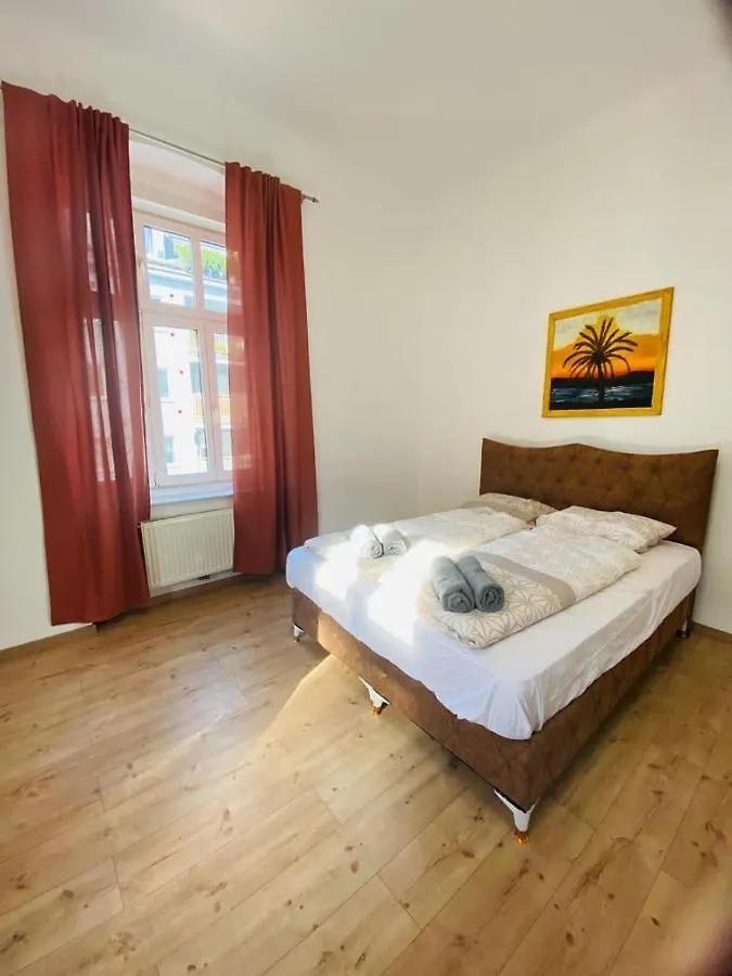 Deluxe Quad Room Dw Vienna