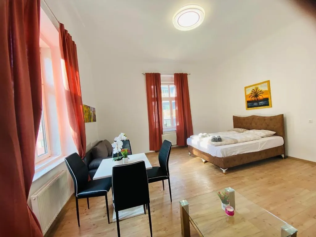 Deluxe Quad Room Dw Vienna Austria