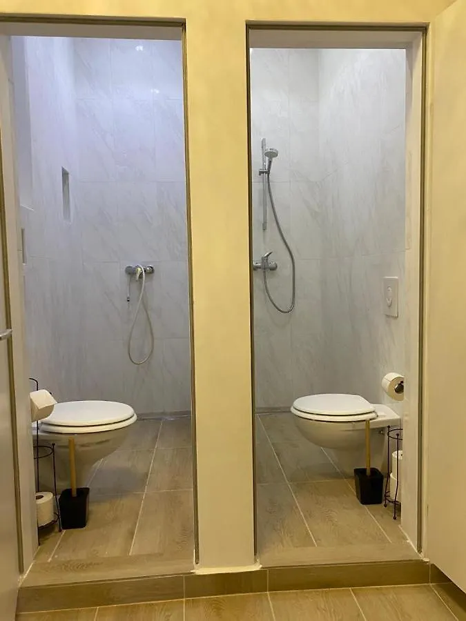 Deluxe Quad Room Dw Vienna Austria